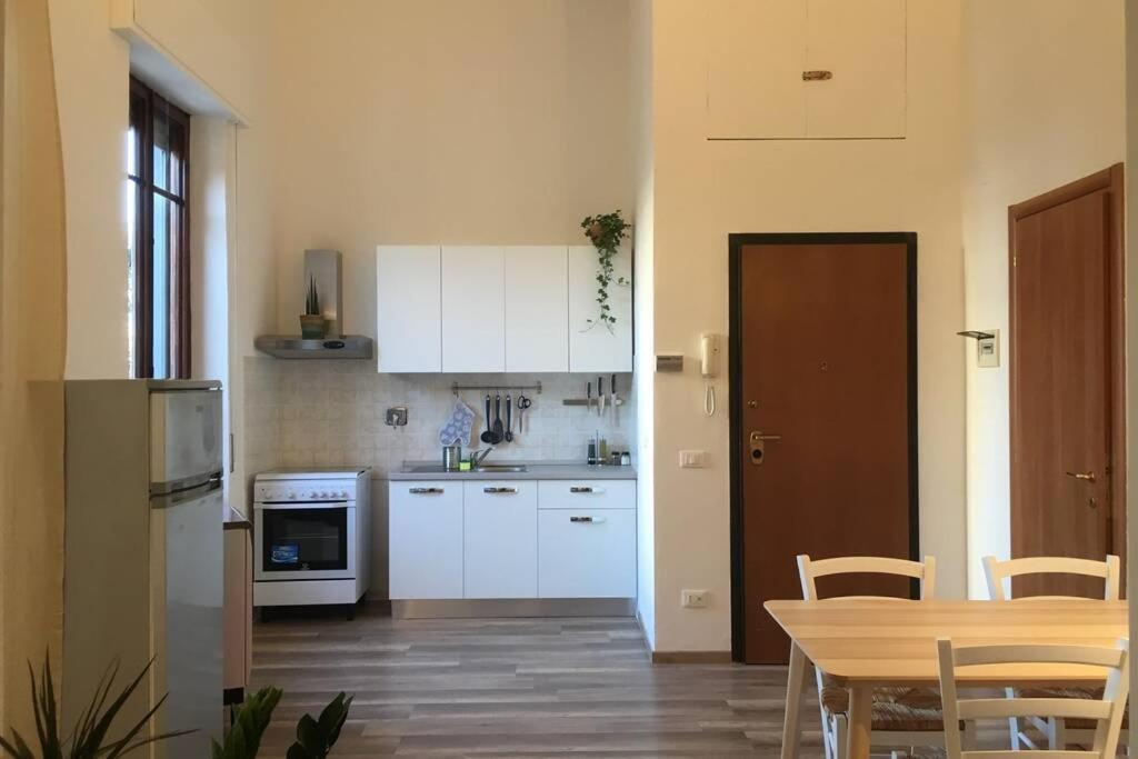 Appartamento bilocale sul mare Marina Di Pisa Esterno foto